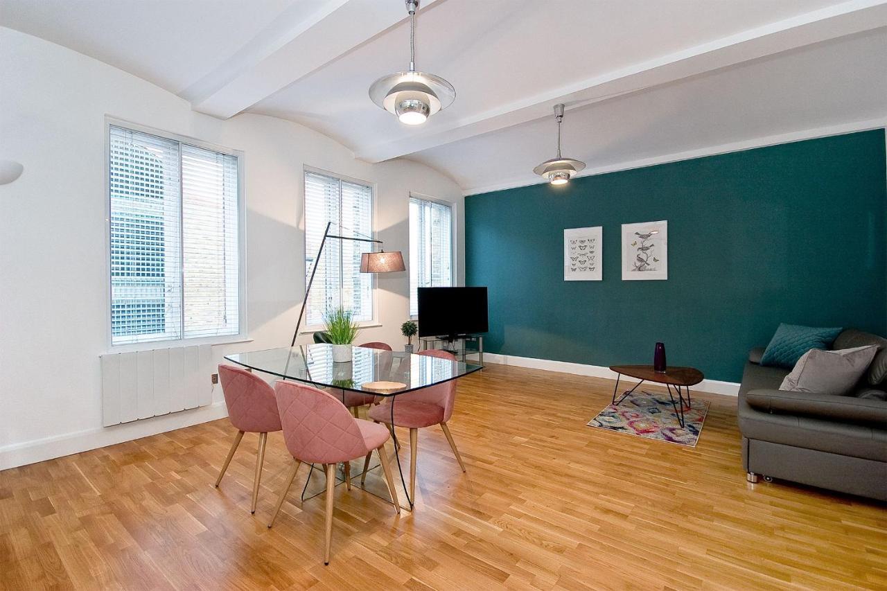 Mulberry Flat 1 - One Bedroom 1st Floor By Living Vakantiehuis *
